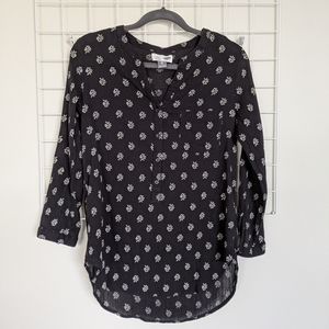 Old Navy tunic top black white floral print